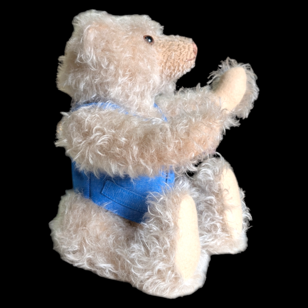 Steiff Bear Ltd Edition 790 Of 1,500 To Commemorate 100 Years Swarovski Crystal Made For The Austrian Market With Embroidered Bag And White label With Certificate