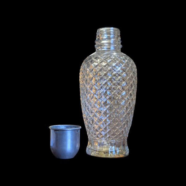 Pineapple Design 1930's Cocktail Shaker With Shot Glass Lid - Image 2