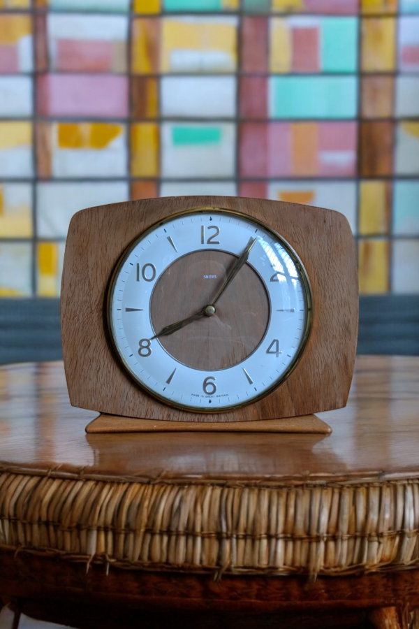 Smiths Wooden Art Deco Mantle Clock With Key - Working - Image 2