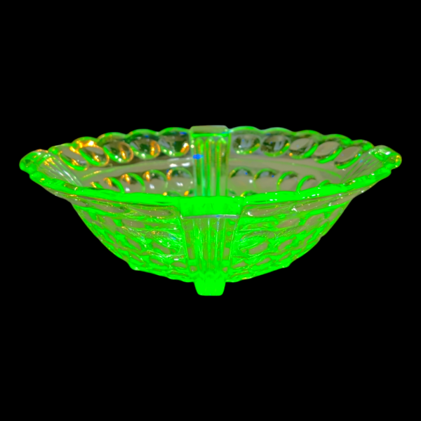 1830's Art Deco Uranium Glass Serving Bowl - Image 2