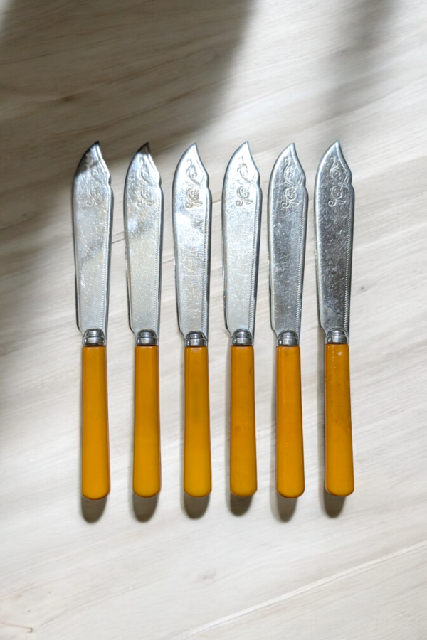 Set Of Six Vintage Yellow Handled Fish Knives - Image 2