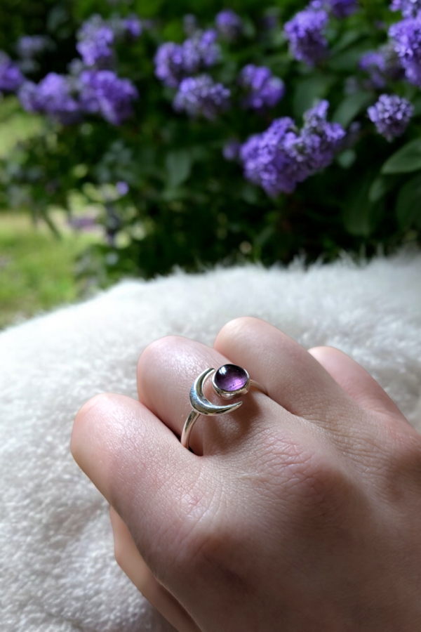 Sterling Silver & Amethyst Adjustable Moon Ring - Image 3