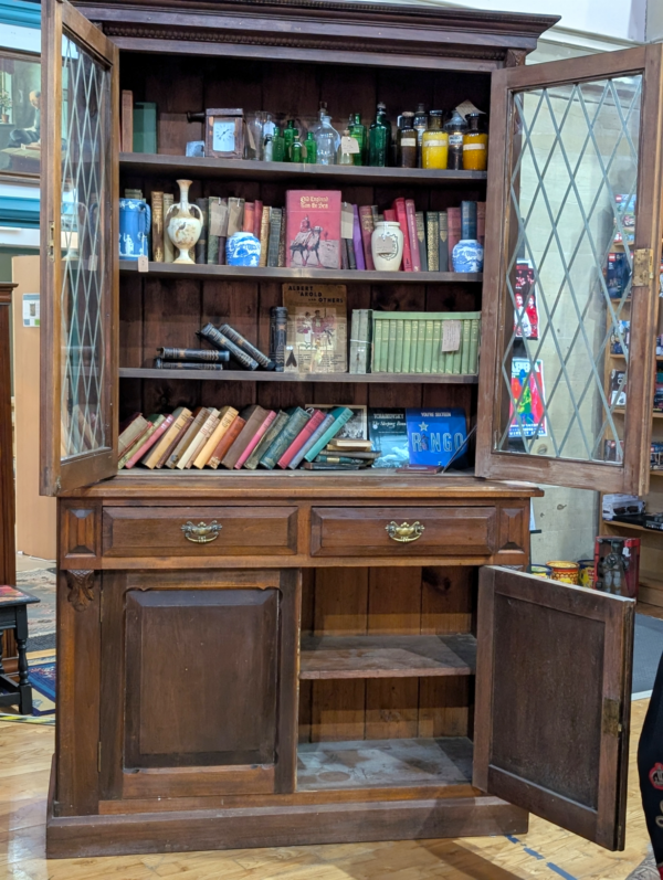 A Grand Victorian Two Piece leaded Glass Fronted Bookcase - Image 4