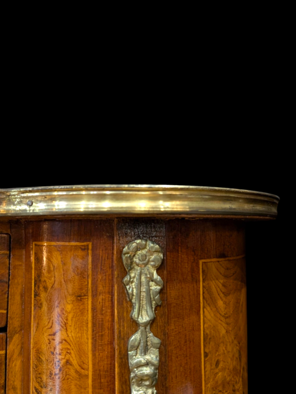 French Louis XVI Style Marquetry Burr Walnut Inlaid Kidney Shaped Side Table - Image 3