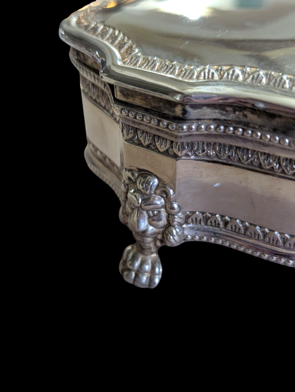 Silver Plated Trinket Box On Lion Heads & Paw Feet - Image 5