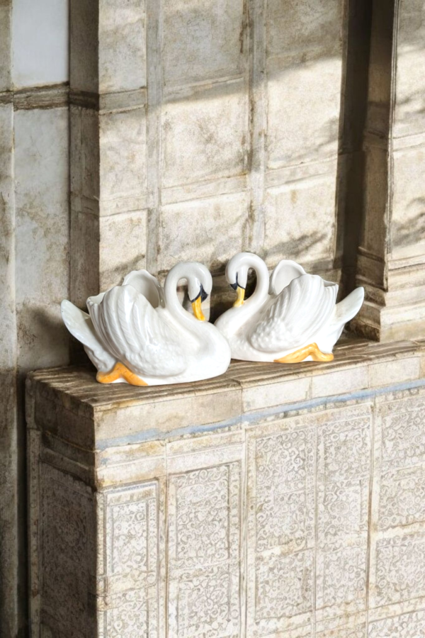 Pair Of Vintage Sylvac Swans - Image 2