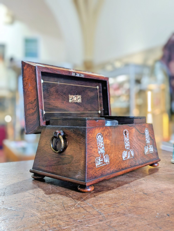 Early 20th Century Sarcophagus Shaped Rosewood Mother Of Pearl Inlaid Tea Caddy - Image 3