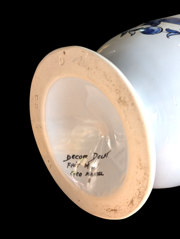 Vintage Hand Decorated U. Basilicum Apothecary Jar - Image 2