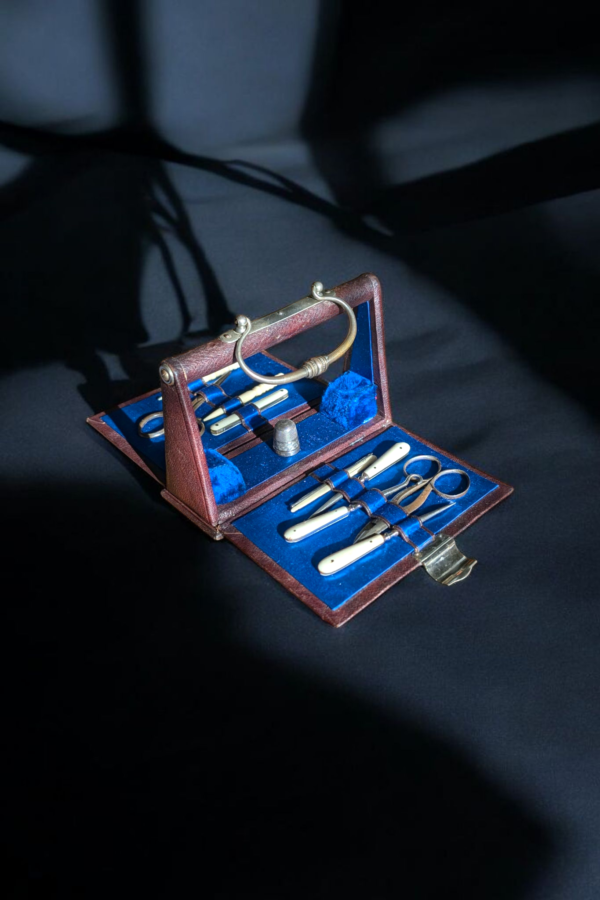 Victorian Bone Handled Sterling Silver Travelling Sewing Kit In Handbag Shaped Carrier - Image 8
