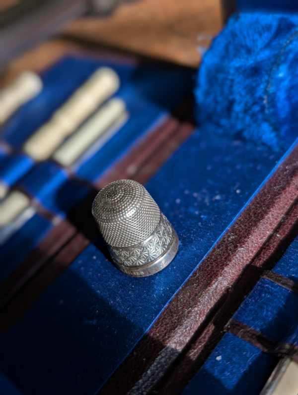 Victorian Bone Handled Sterling Silver Travelling Sewing Kit In Handbag Shaped Carrier - Image 2