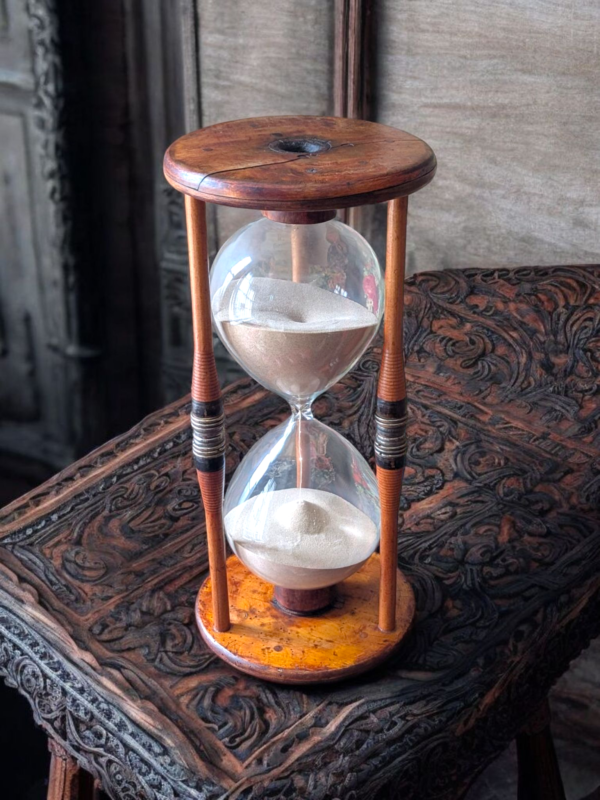 Large 2.5-Hour Oak & Glass Sand Timer – Monumental Vintage Hourglas - Image 2