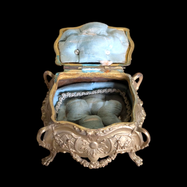 French Antique Gilt Metal Jewellery Box with Tufted Silk Interior - Image 3