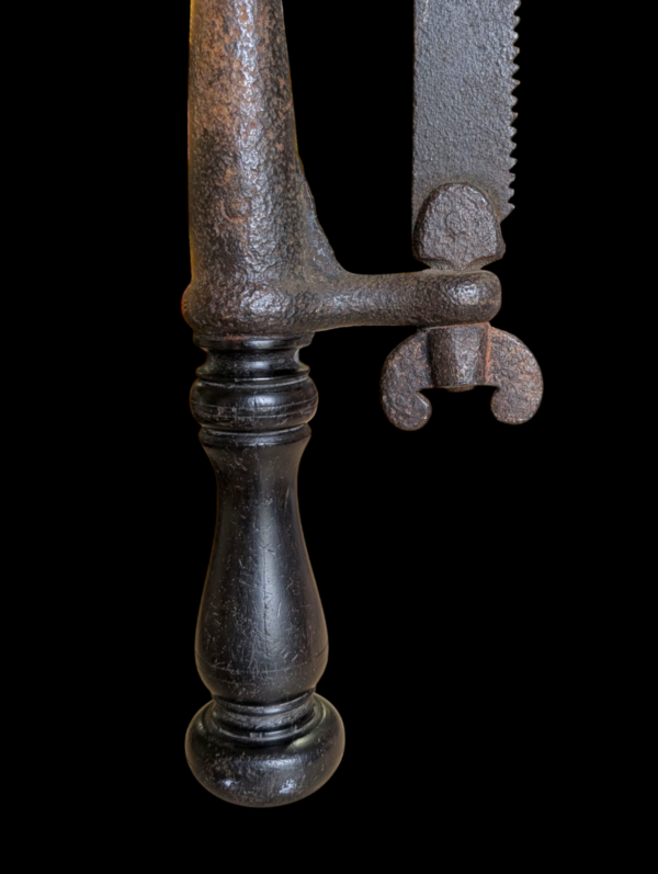 Rare Late 18th Century Stag Hunting Saw with Integrated Hide Scraper - Image 3