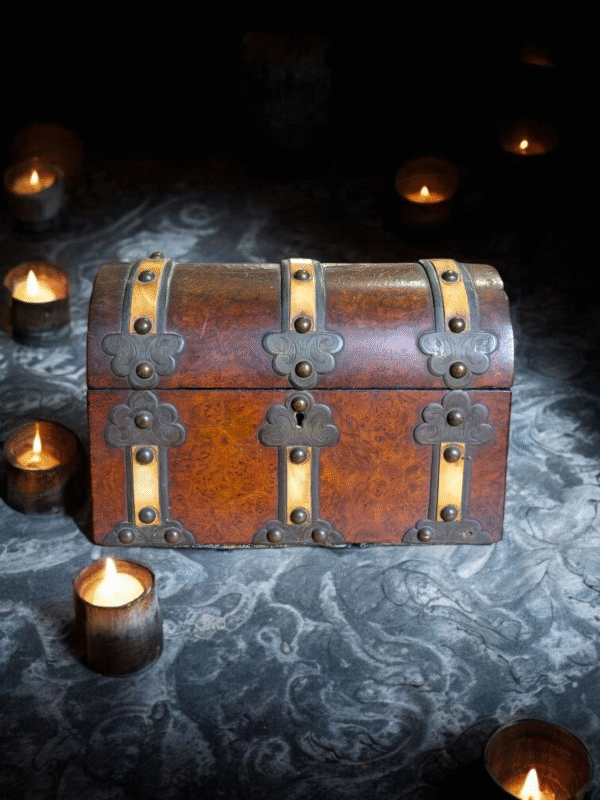 19th Century Walnut Domed Tea Caddy with Original Glass Liner and Decorative Strapping - Image 5