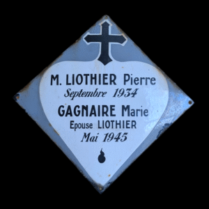 Vintage French Enamelled Memorial Plaque – Heart & Cross Design (1930s–1940s)