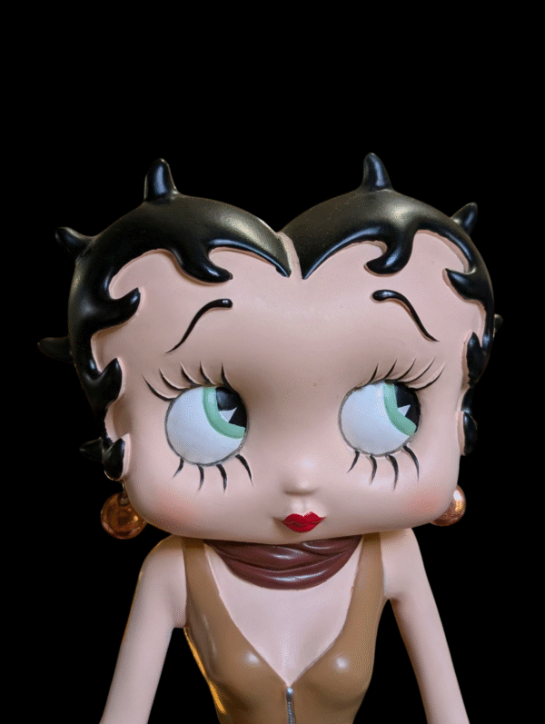 2007 Collectible Betty Boop 'Shopping' Figurine - Image 3