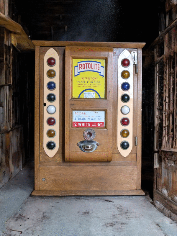 Vintage Rotolite Penny Arcade Machine – For Restoration (Not in Working Order) - Image 3