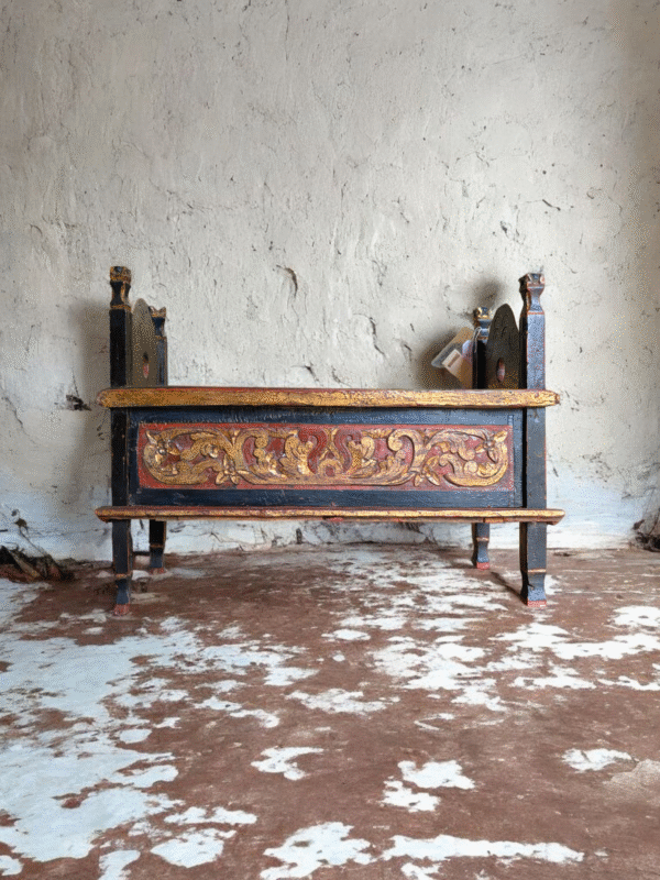 1900s Oriental Hand Carved Bridal Dowry Chest with Gilded Detail - Image 3