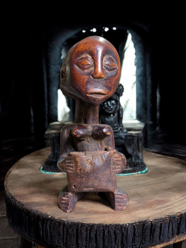 Mid 20th Century Luba Tribal Female Figure – Democratic Republic of Congo - Image 3