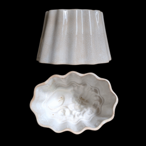 Antique White Glazed Lion Jelly Mould with Crackle Glaze