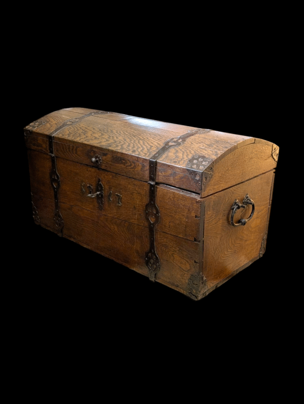 Early 18th Century Oak Iron Mounted Domes Trunk - Image 2