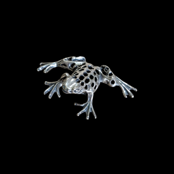 Lovely Little Sterling Silver Frog