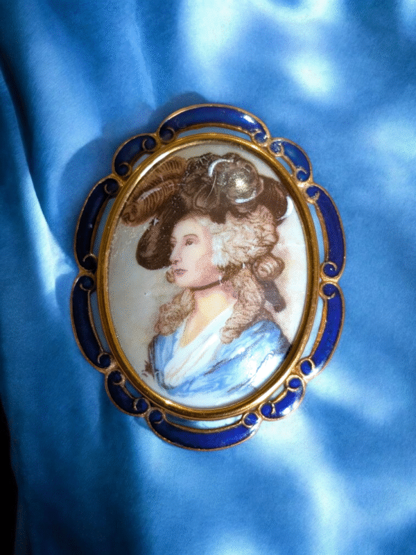 Vintage Mid 20th Century Hand Decorated Enamel Brooch Duchess Of Devonshire - Image 3