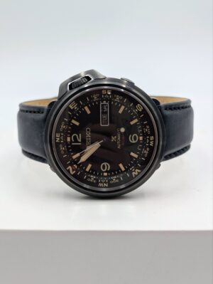 Seiko Automatic Compass Wristwatch – 20 Bar Diver Style with Internal Rotating Bezel