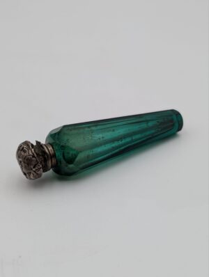 Victorian Green Glass Faceted Snuff Bottle