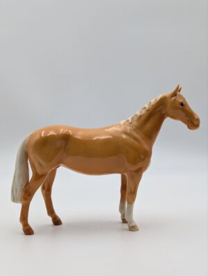 Beswick Ceramic Horse Figure – Palomino Finish