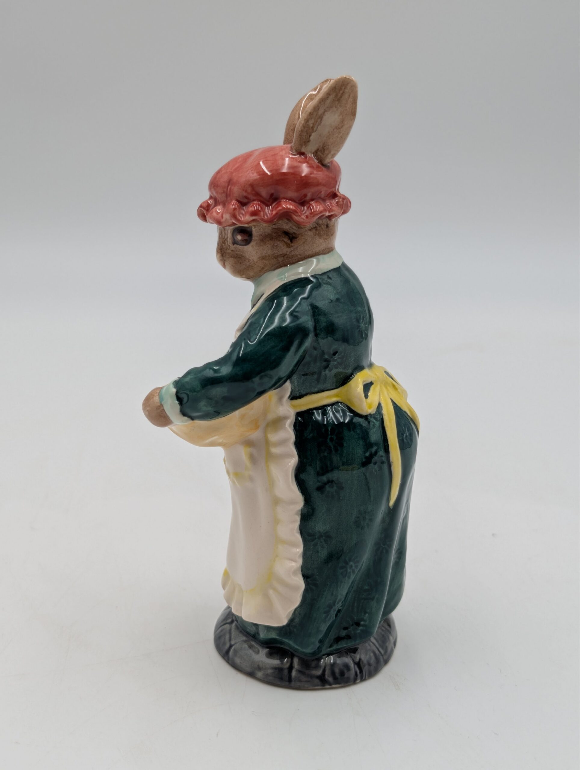 Beswick Mrs Rabbit Baking Figurine – Beatrix Potter Figure BP3a Gold Oval Backstamp 1998 - Image 2