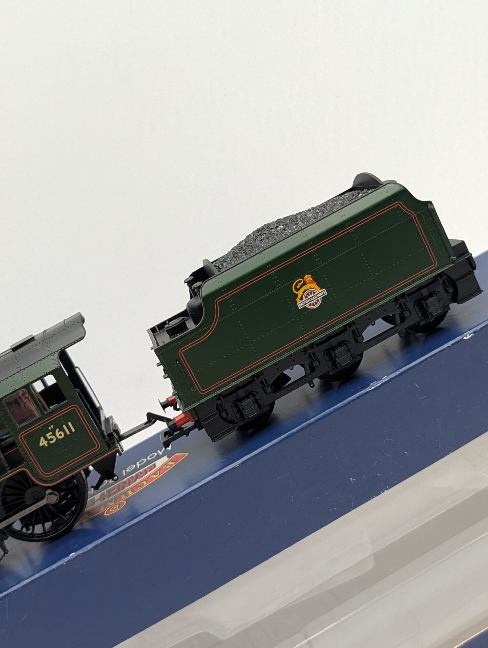 Bachmann Branch-Line Jubilee Class No. 45611 BR Green Steam Locomotive & Tender – OO Gauge Boxed - Image 4
