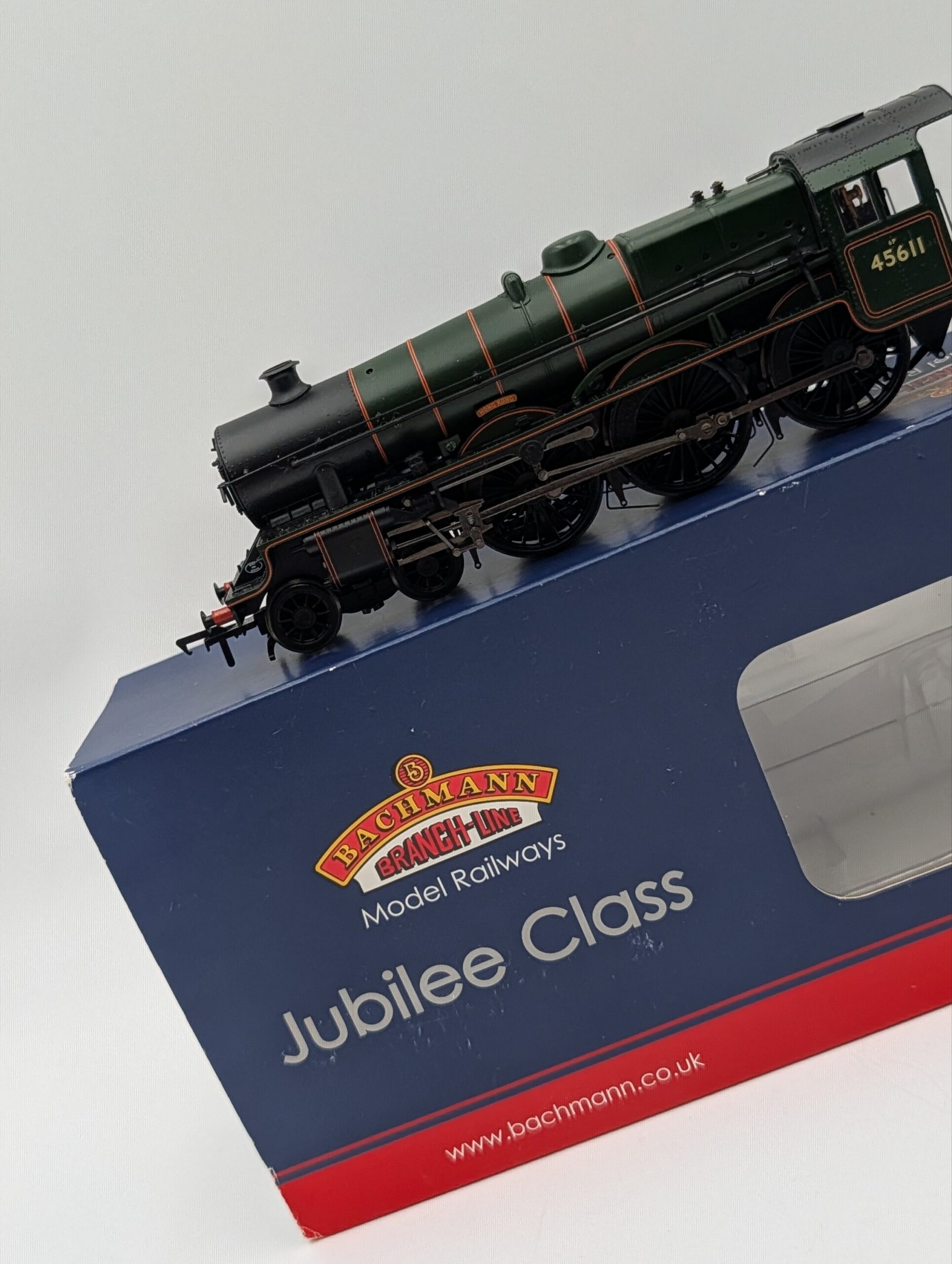 Bachmann Branch-Line Jubilee Class No. 45611 BR Green Steam Locomotive & Tender – OO Gauge Boxed - Image 3