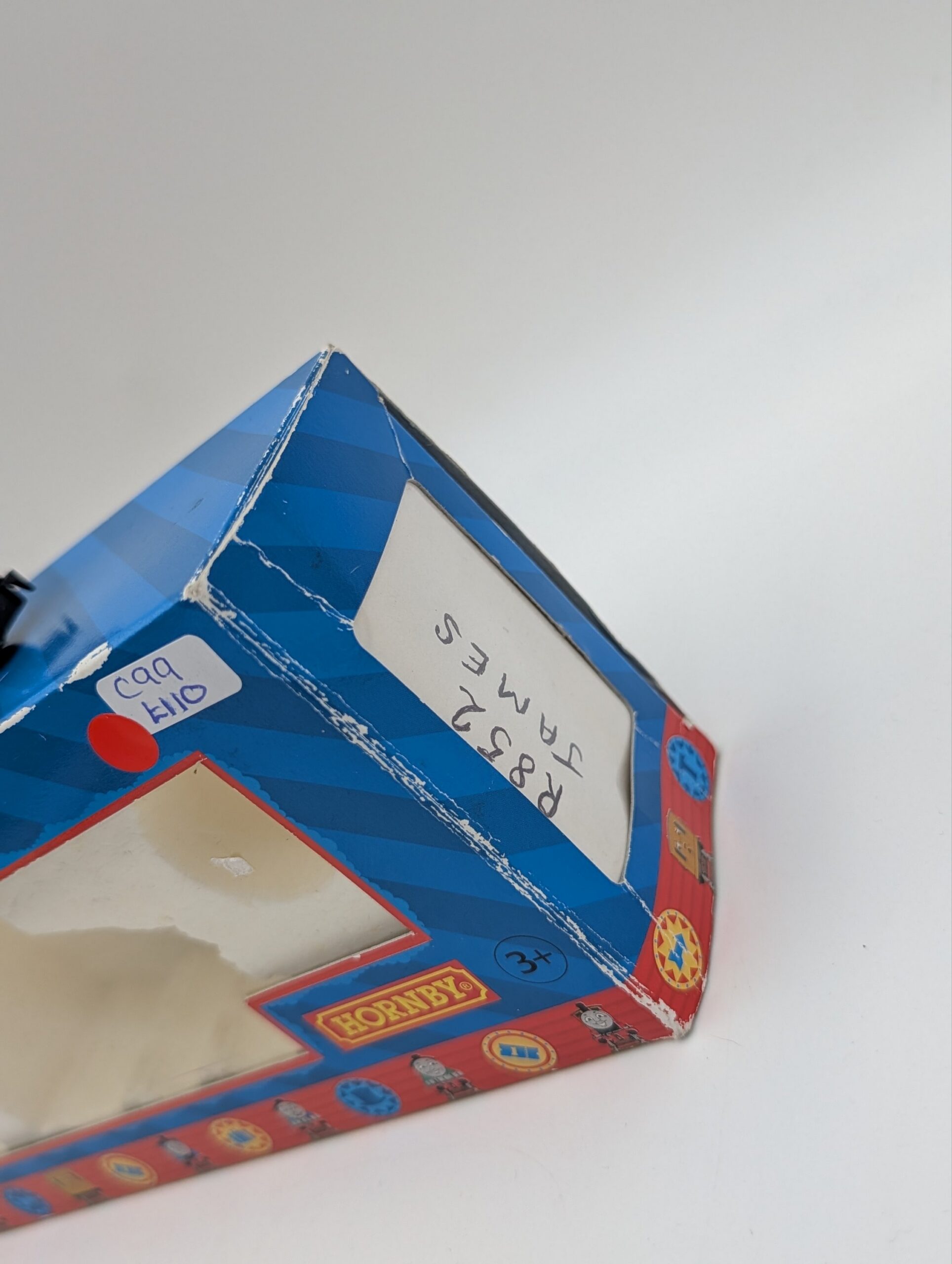 Hornby Thomas & Friends James No. 5 Red Steam Locomotive & Tender – Boxed OO Gauge - Image 5
