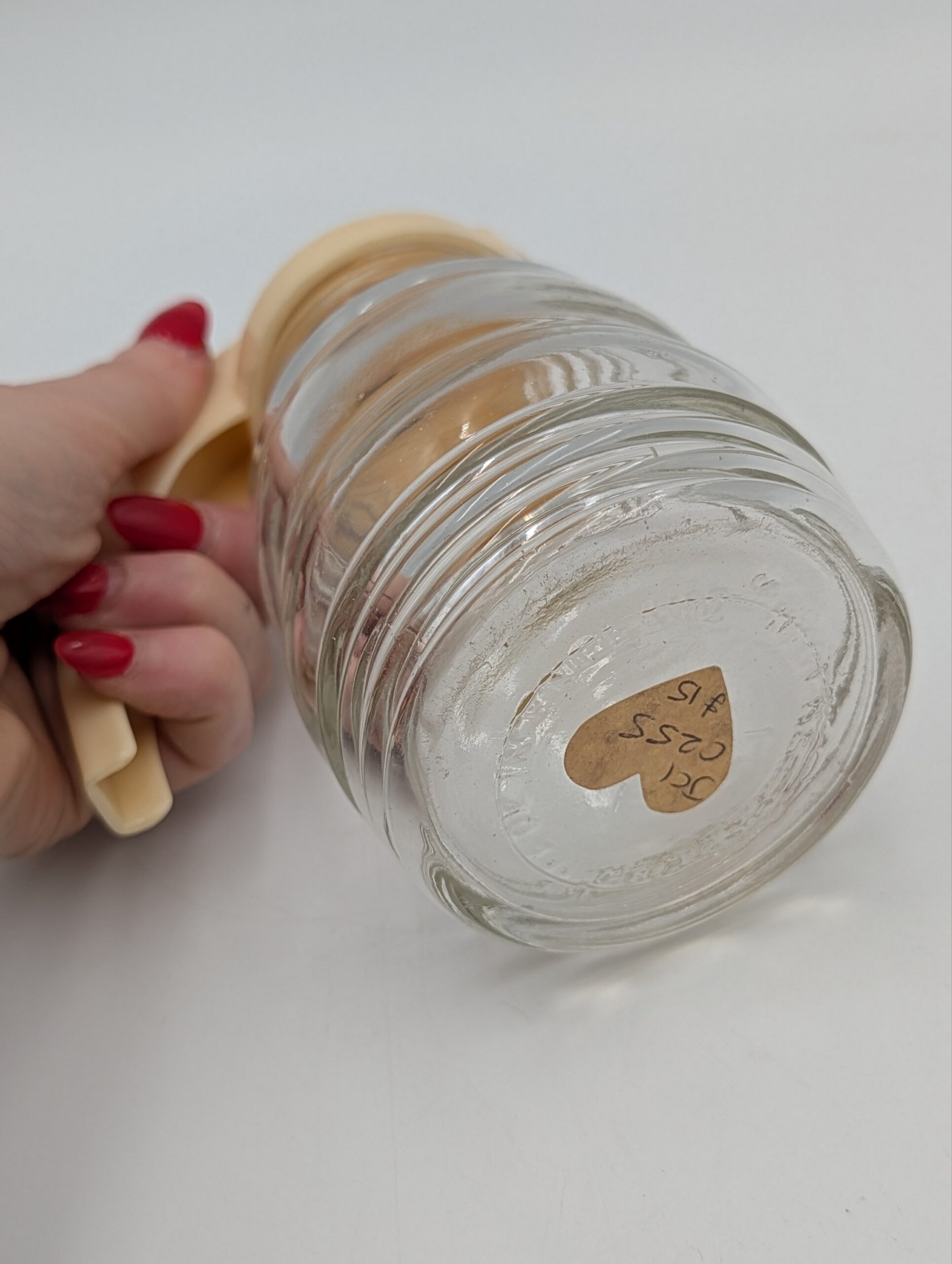 1950s Vintage Glass Syrup Pourer with Cream Bakelite-Style Lid & Handle - Image 4