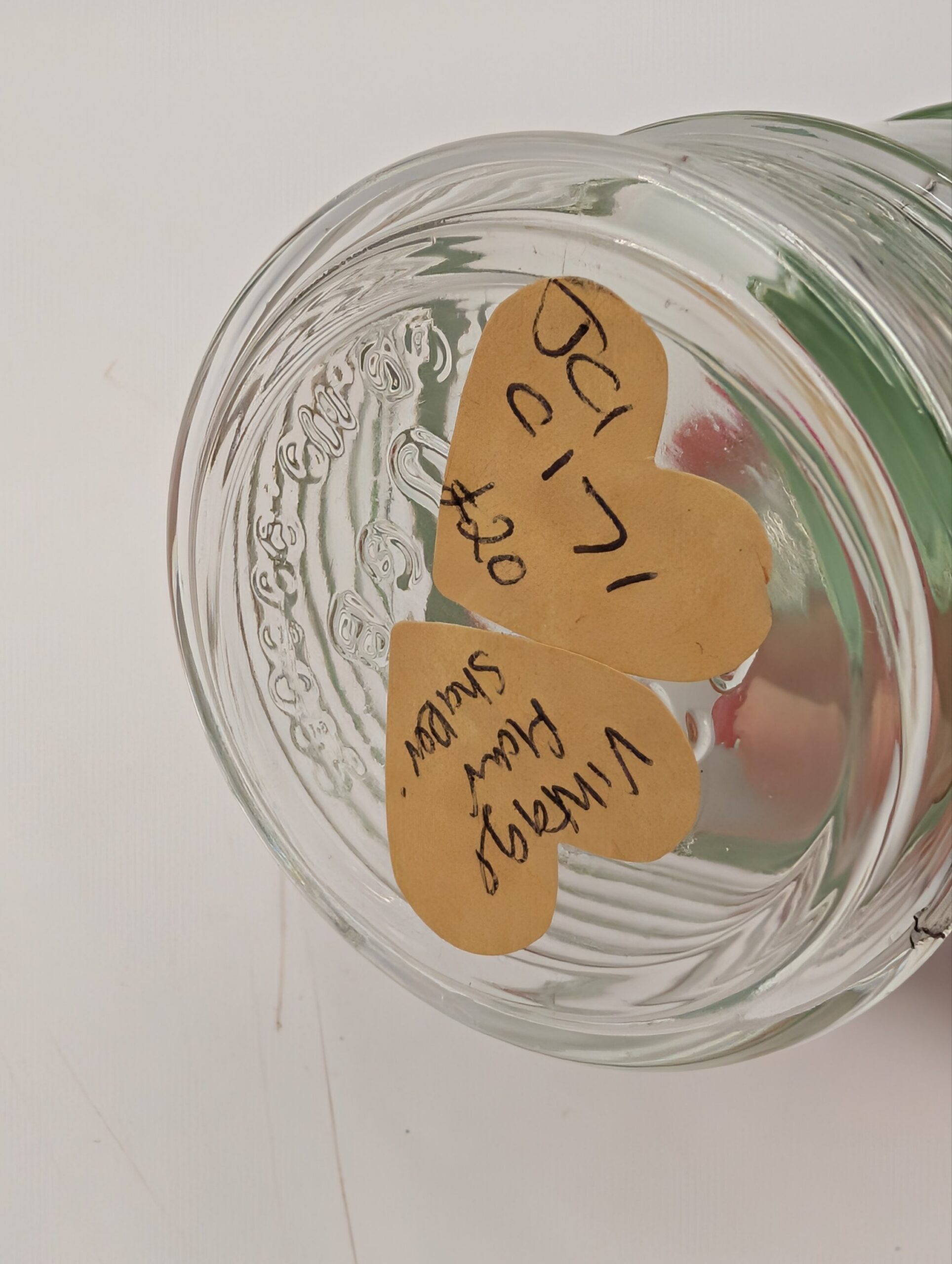 1950s Glass Flour Shaker with Pale Green Plastic Sifter Top - Image 3