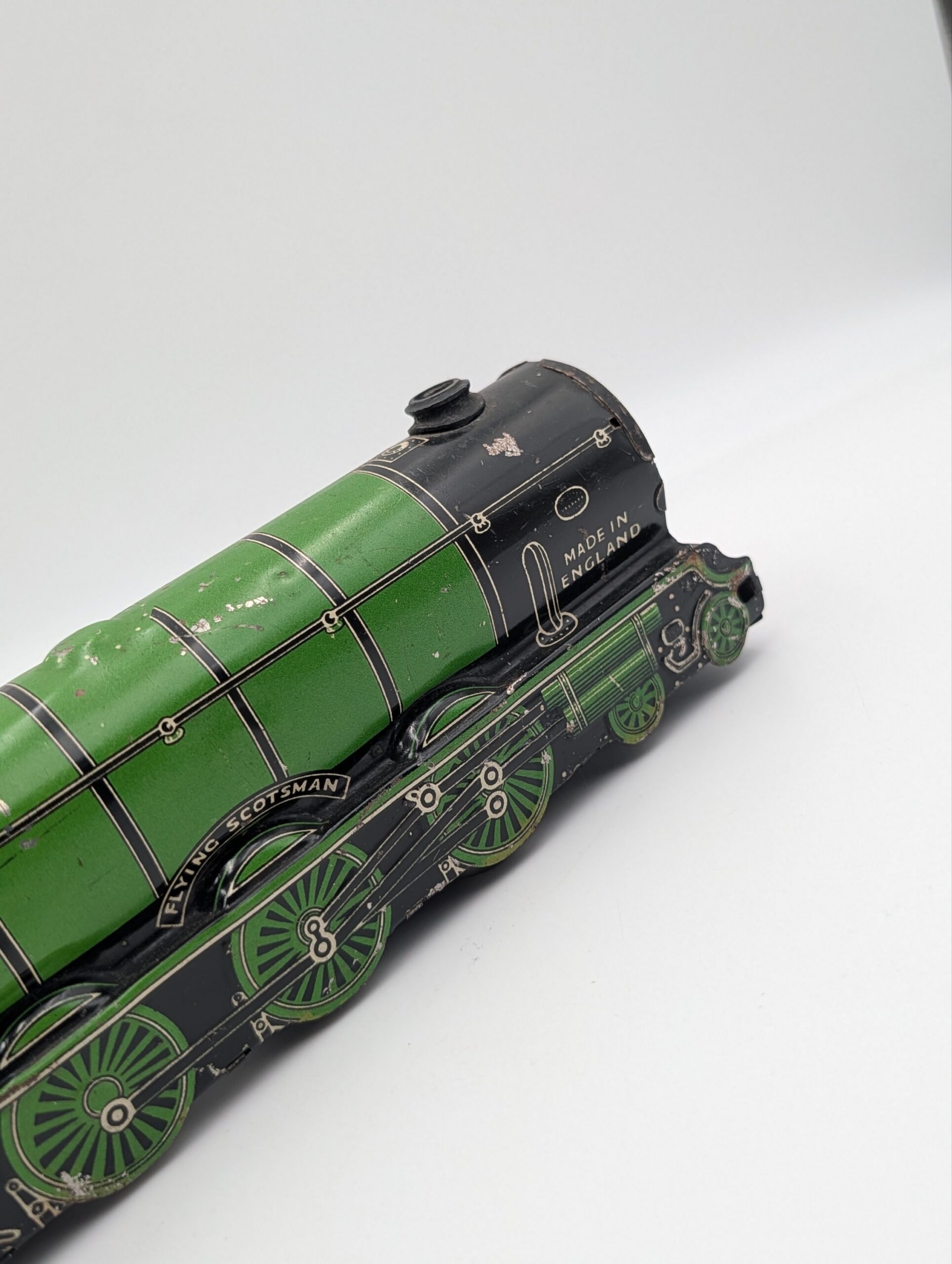 Vintage LNER Flying Scotsman No. 4476 Tinplate Clockwork Locomotive & Tender - Image 3
