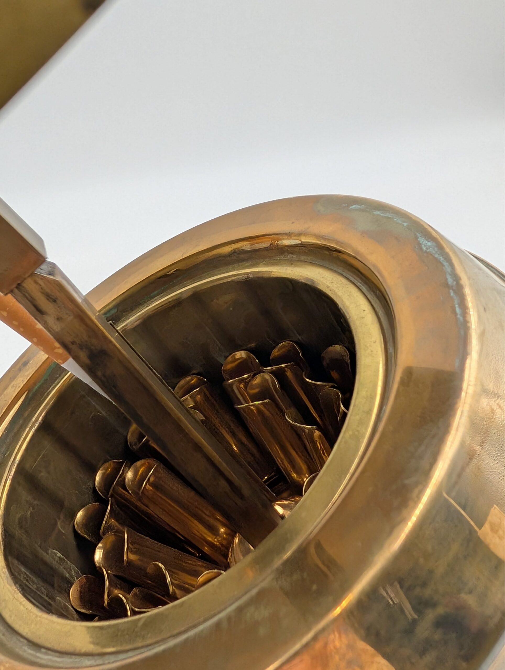 Vintage Mid-Century Brass Globe Cigarette Dispenser – Novelty Smoking Collectable - Image 5