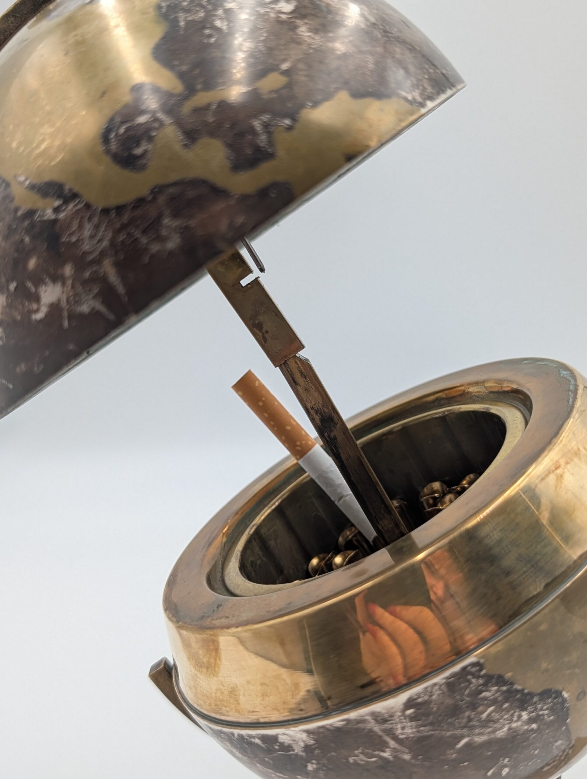 Vintage Mid-Century Brass Globe Cigarette Dispenser – Novelty Smoking Collectable - Image 2