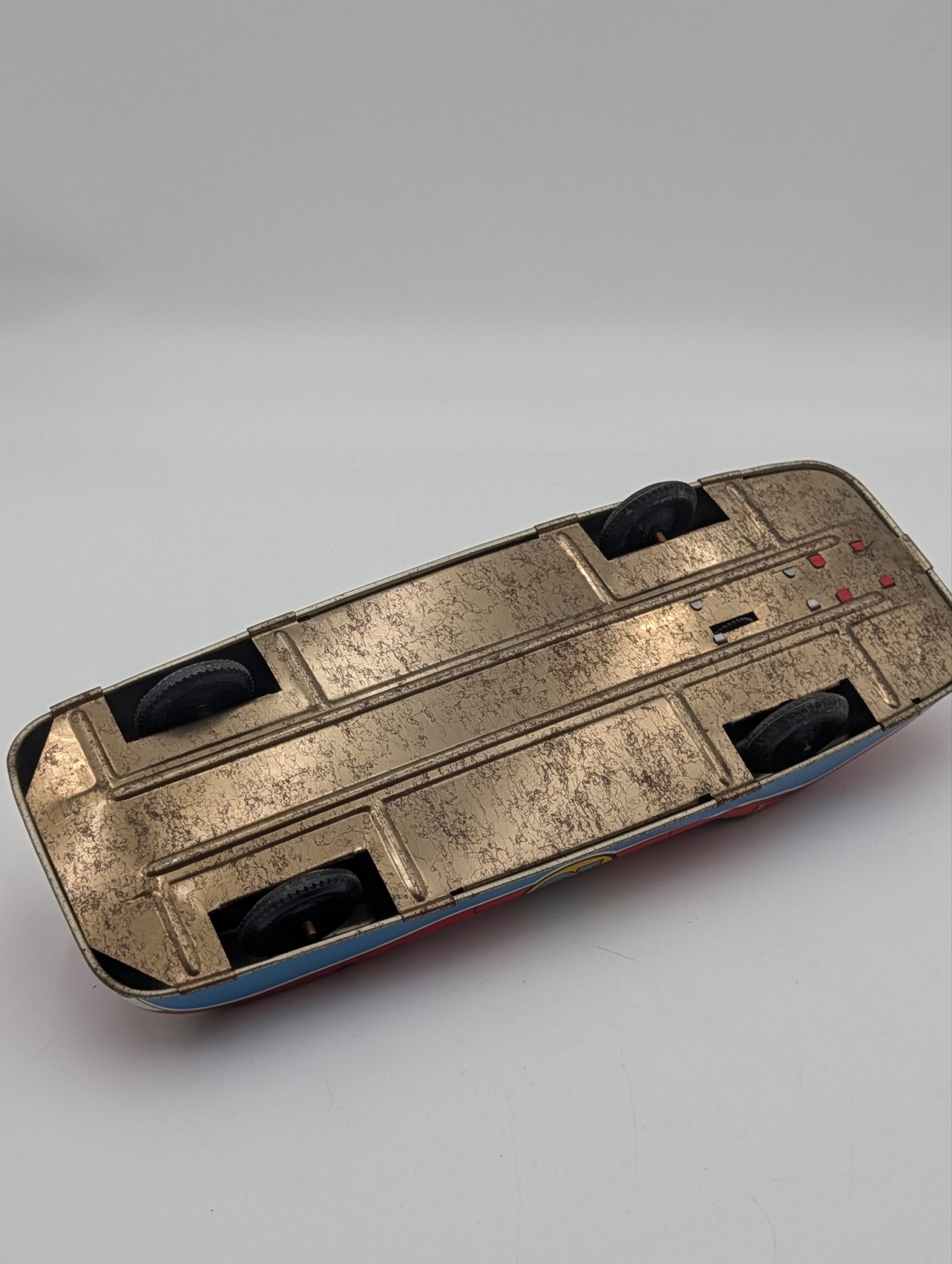 Vintage Tinplate No. 19 Ferrari Style Racing Car – Friction Toy - Image 3