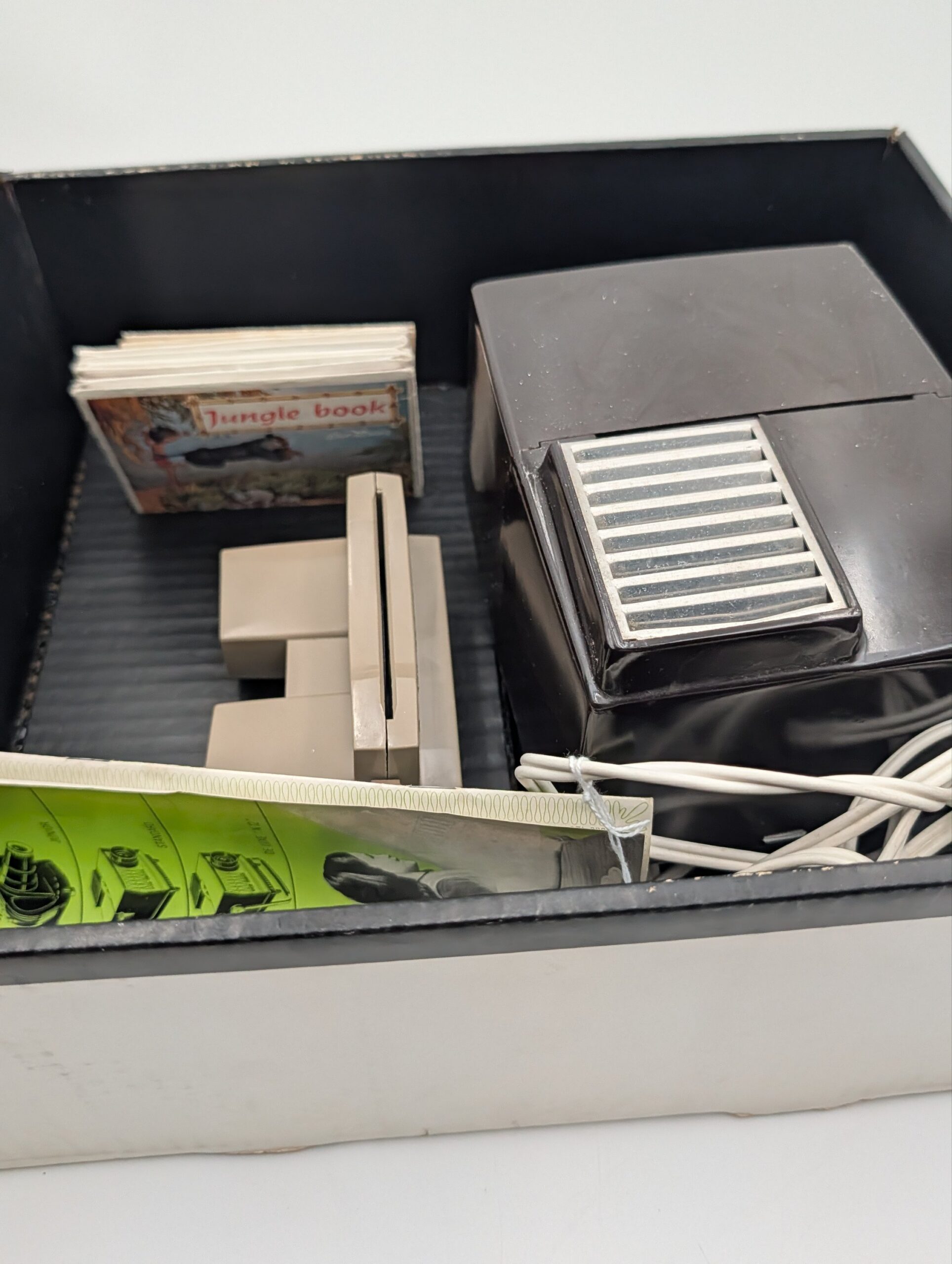 Vintage 1950s Sawyer’s View-Master Projector Set with Reels & Original Box - Image 5