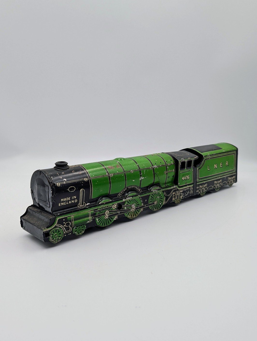 Vintage LNER Flying Scotsman No. 4476 Tinplate Clockwork Locomotive & Tender - Image 2