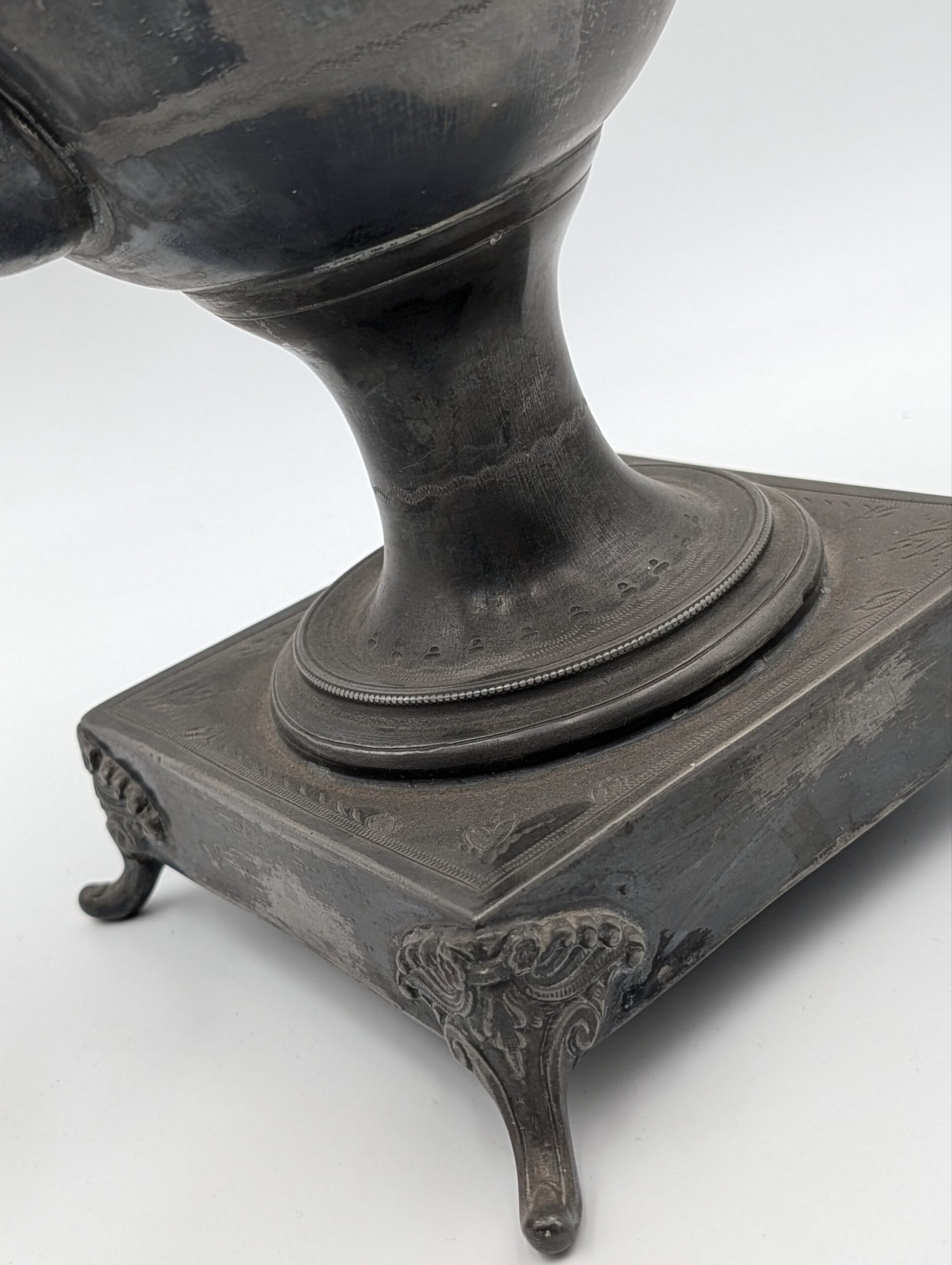 19th Century Engraved Pewter Samovar with Dog Finial & Bone Handle Tap - Image 4