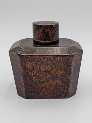19th Century Japanese Lacquered Tea Caddy with Gilt Decoration